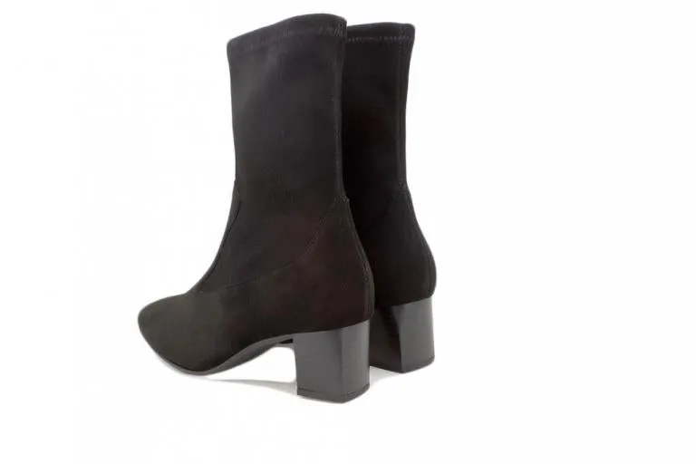 225276 | Black