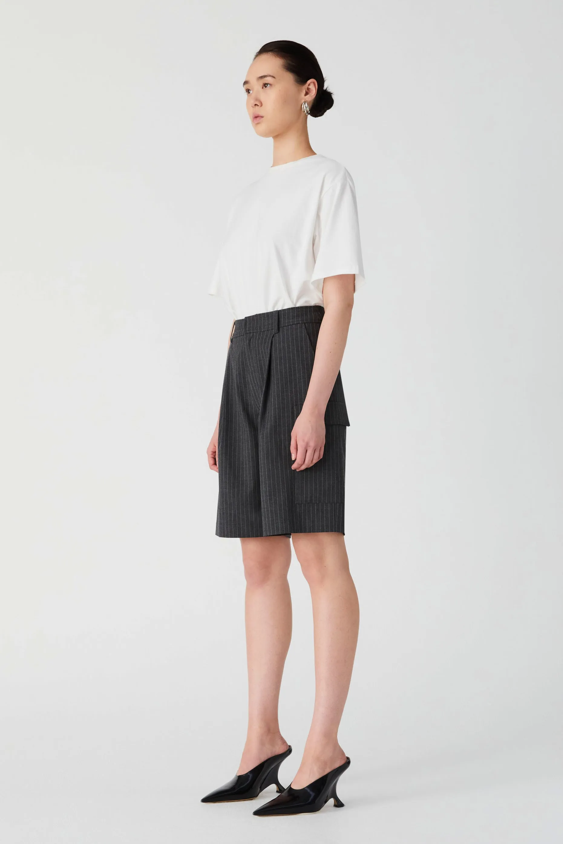 AKIO PINSTRIPE SHORT