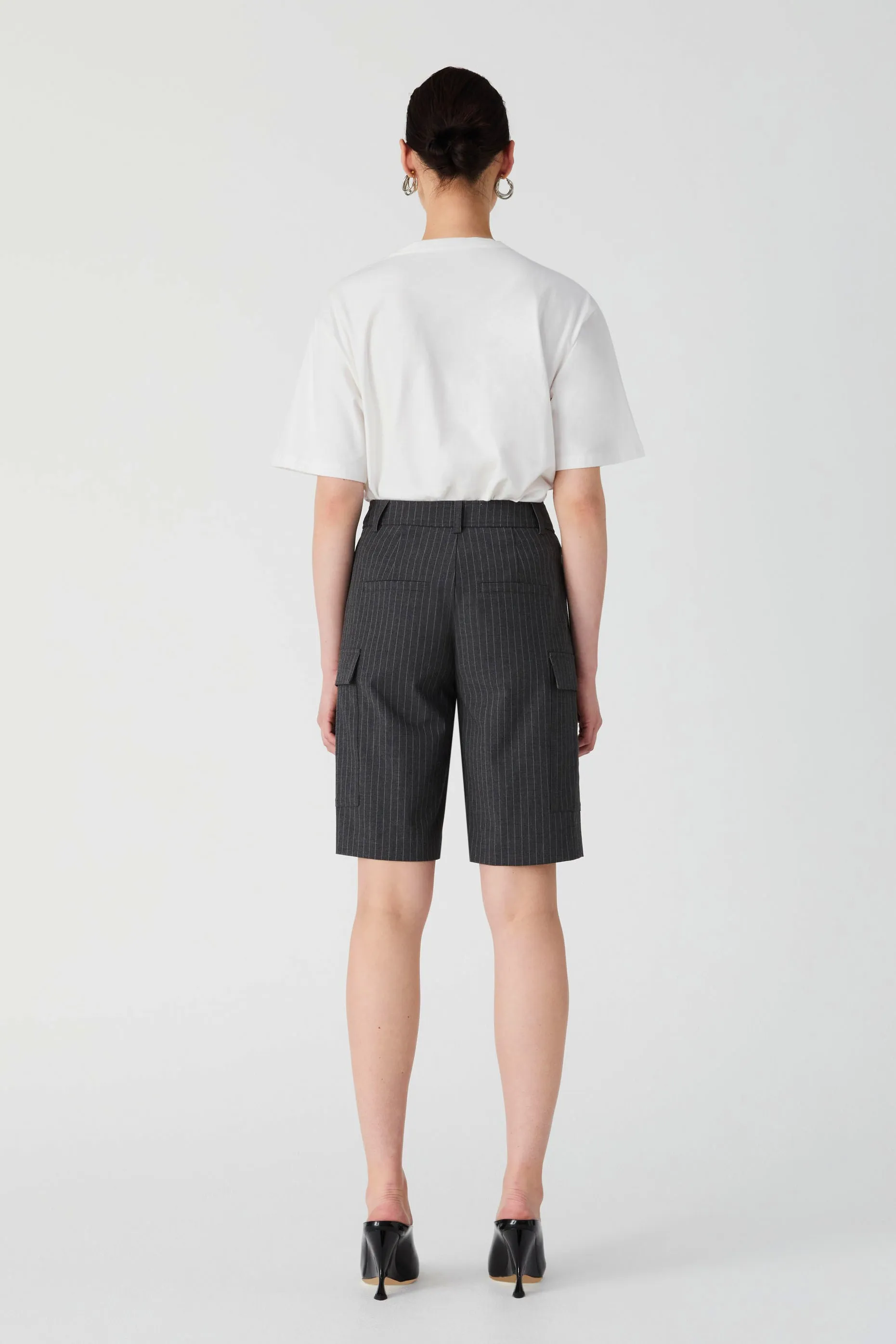 AKIO PINSTRIPE SHORT