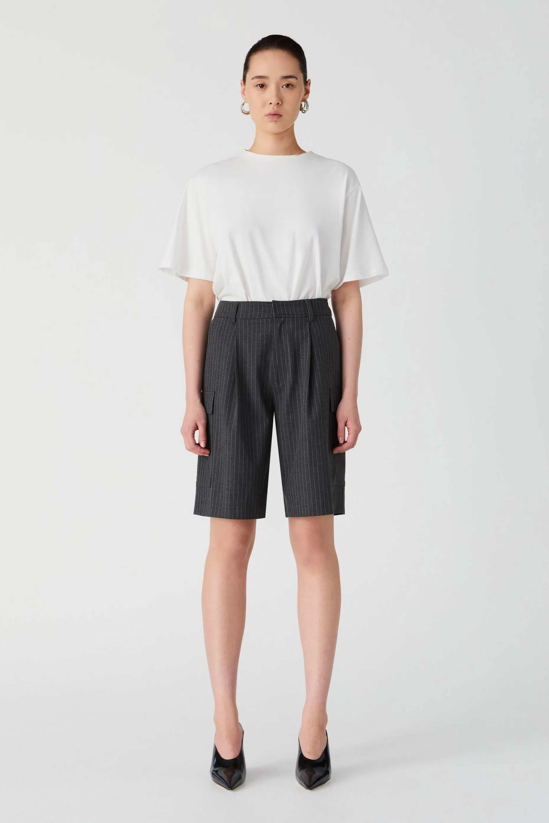 AKIO PINSTRIPE SHORT