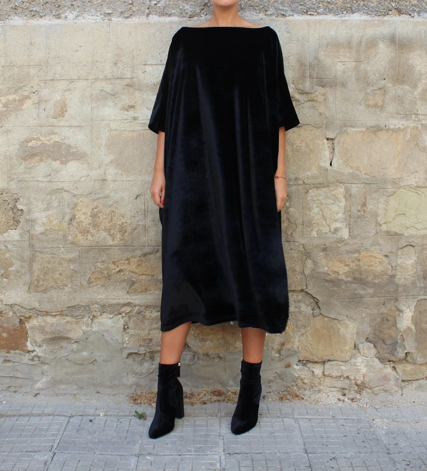 Black Velvet Dress, Winter Cover Up, Evening Dress, New Year's Dress, Black Midi Dress, Gothic Dress, Plus Size Clothing, Loose Dress
