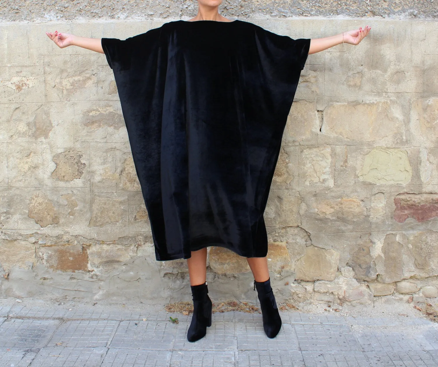 Black Velvet Dress, Winter Cover Up, Evening Dress, New Year's Dress, Black Midi Dress, Gothic Dress, Plus Size Clothing, Loose Dress