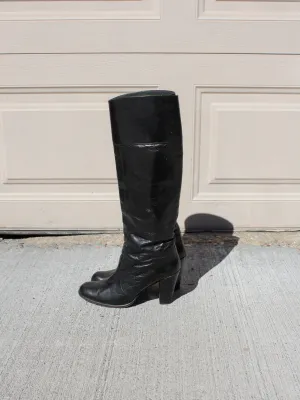Charles Jourdan Heeled Boots (7.5)