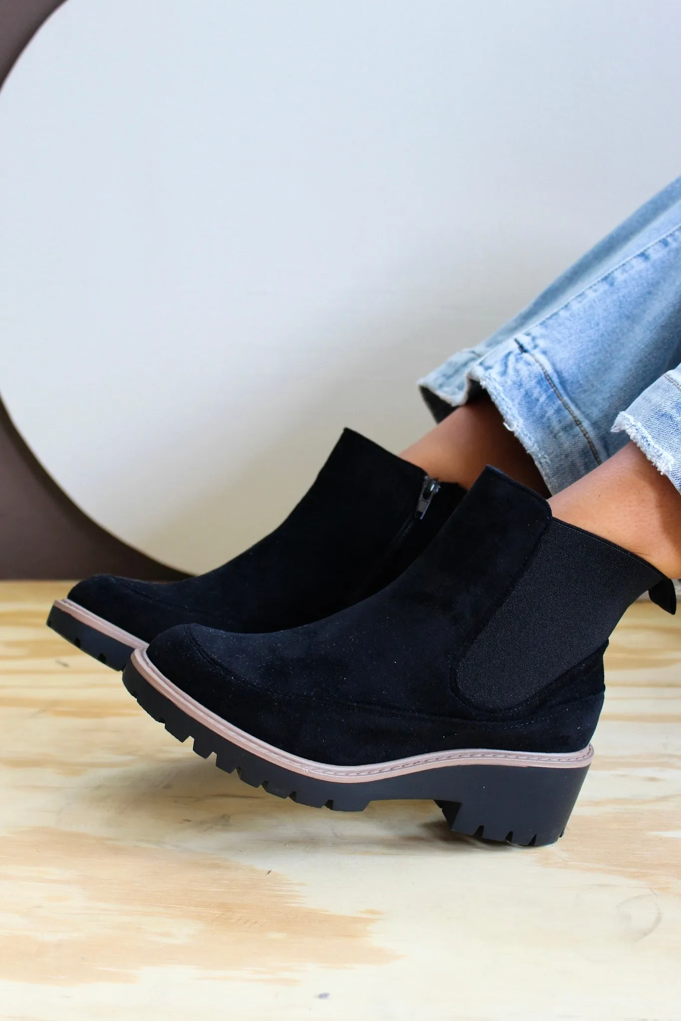Cool Essential Chelsea Boot • Black