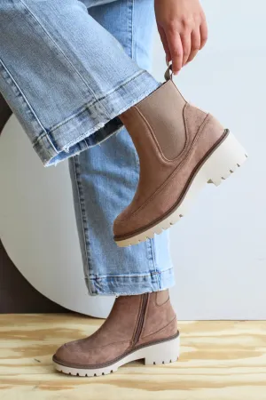 Cool Essential Chelsea Boot • Taupe