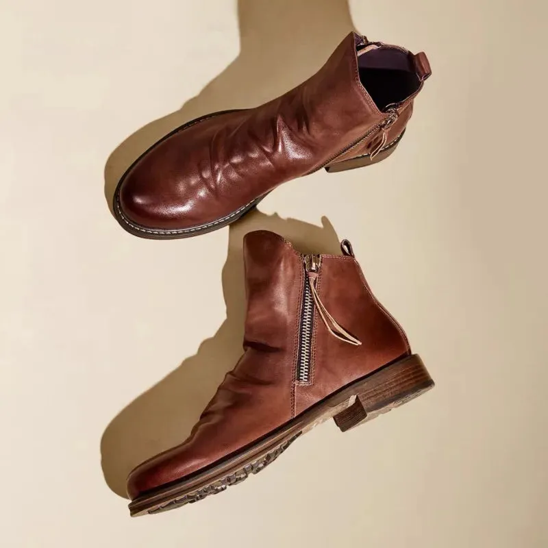 Elegant chelsea boots made of genuine leather for men