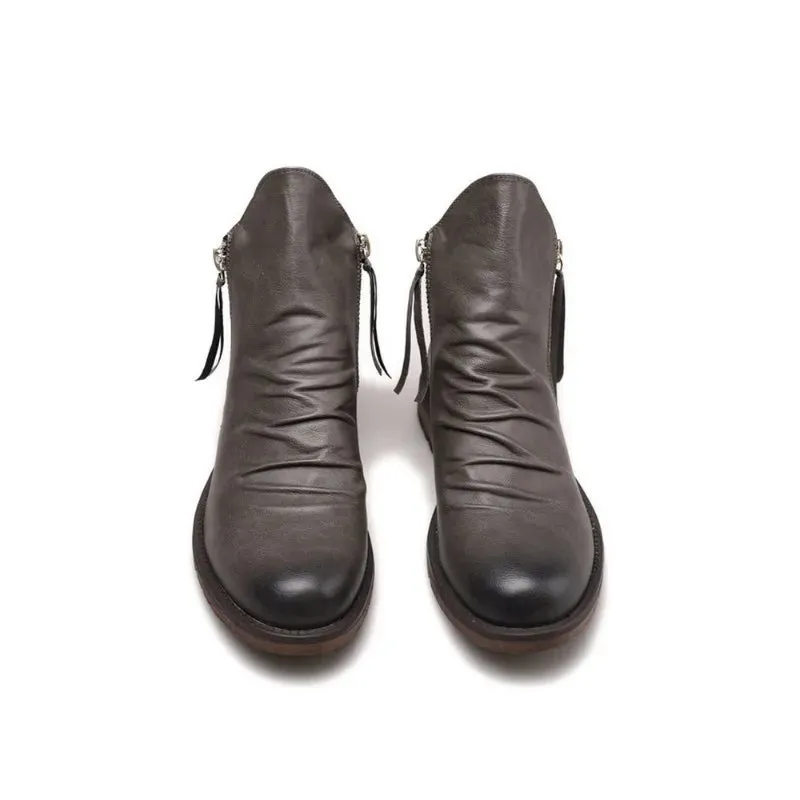 Elegant chelsea boots made of genuine leather for men