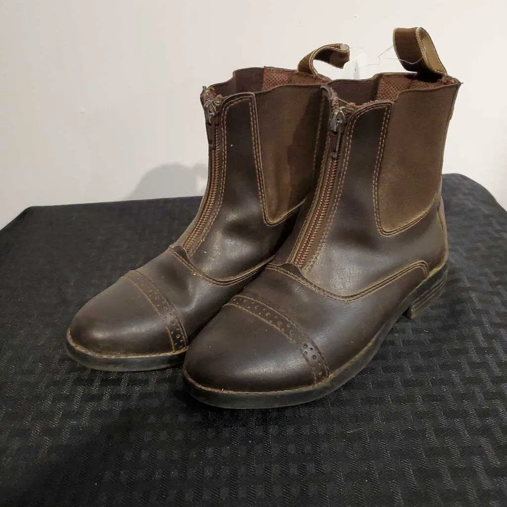Equistar Brown Boots Size 2