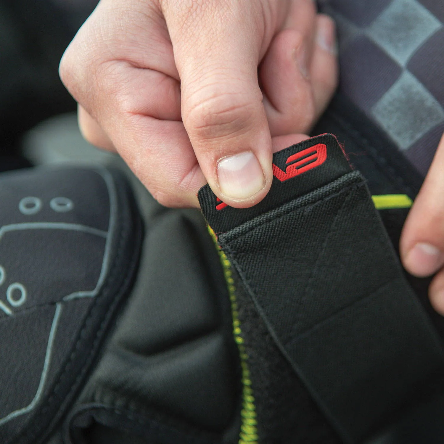 EVS TP199 Knee Pads