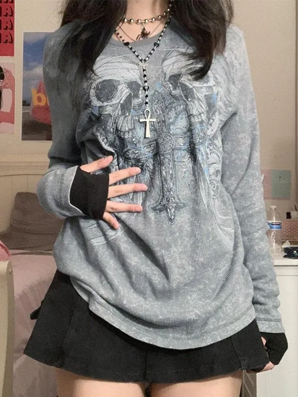 Graues Vintage Langarmshirt mit Kreuz- und Totenkopf Print