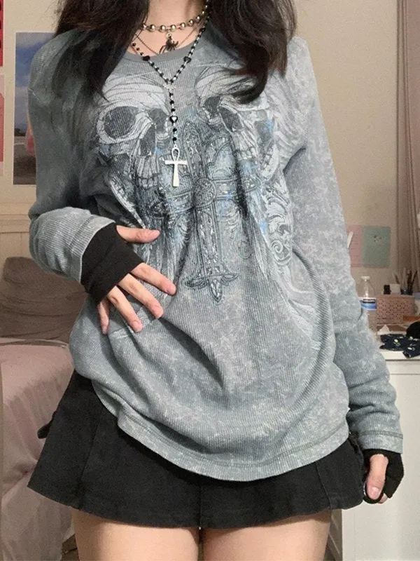 Graues Vintage Langarmshirt mit Kreuz- und Totenkopf Print