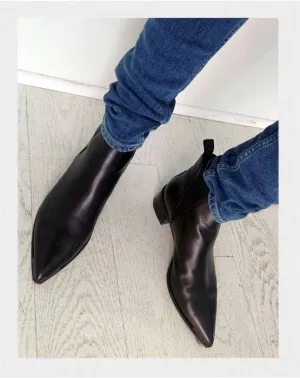 Handmade Black Leather Pointed Toe Chelsea Boots for Men