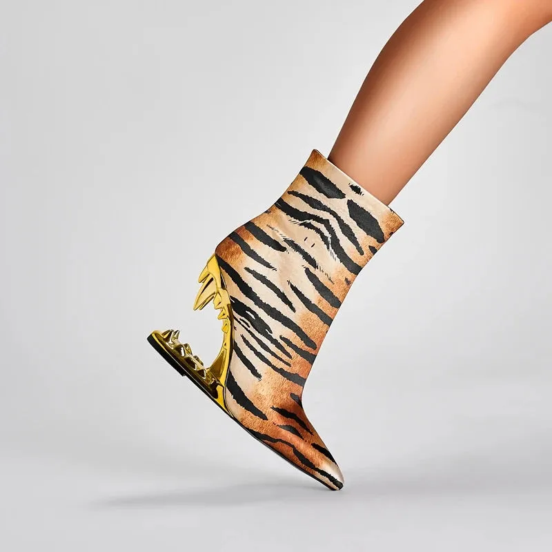 Kimberly – Pointed Wolf Teeth Shaped Heel Women's Boots