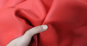 RED FLOATER LEATHER HIDE Thickness: 1.6-1.8 mm/ 4 - 4.5oz