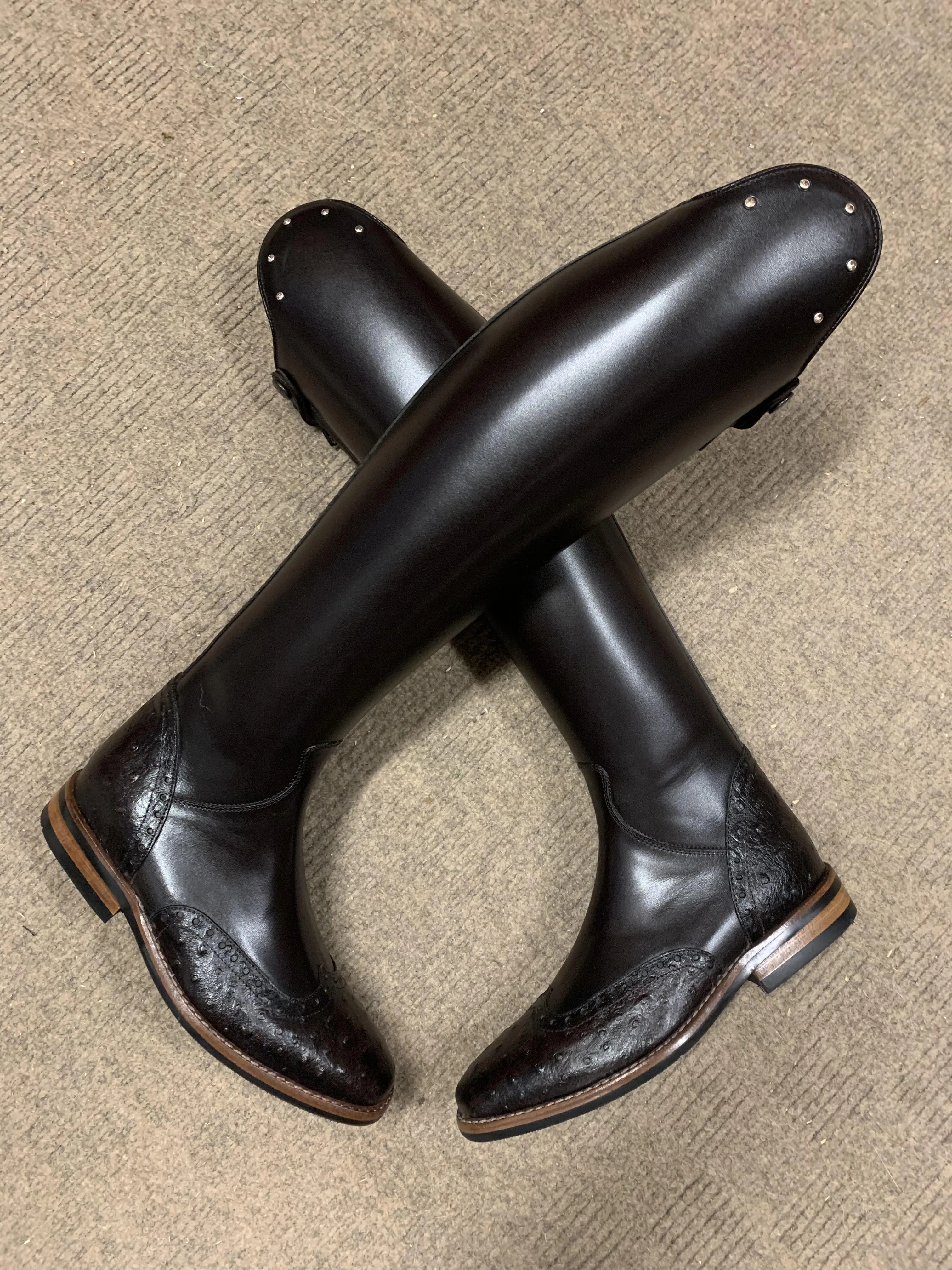 Significant Dk brown Ostrich - 35