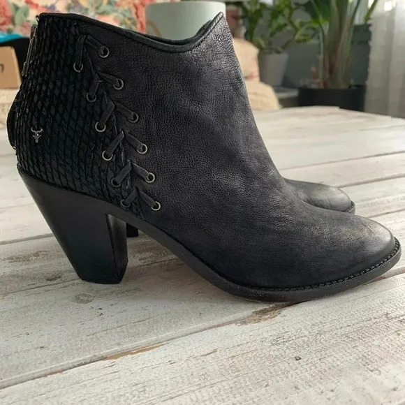 Trask, Suede, Made in Mexico, women’s heeled booties, size 6, lace up detail