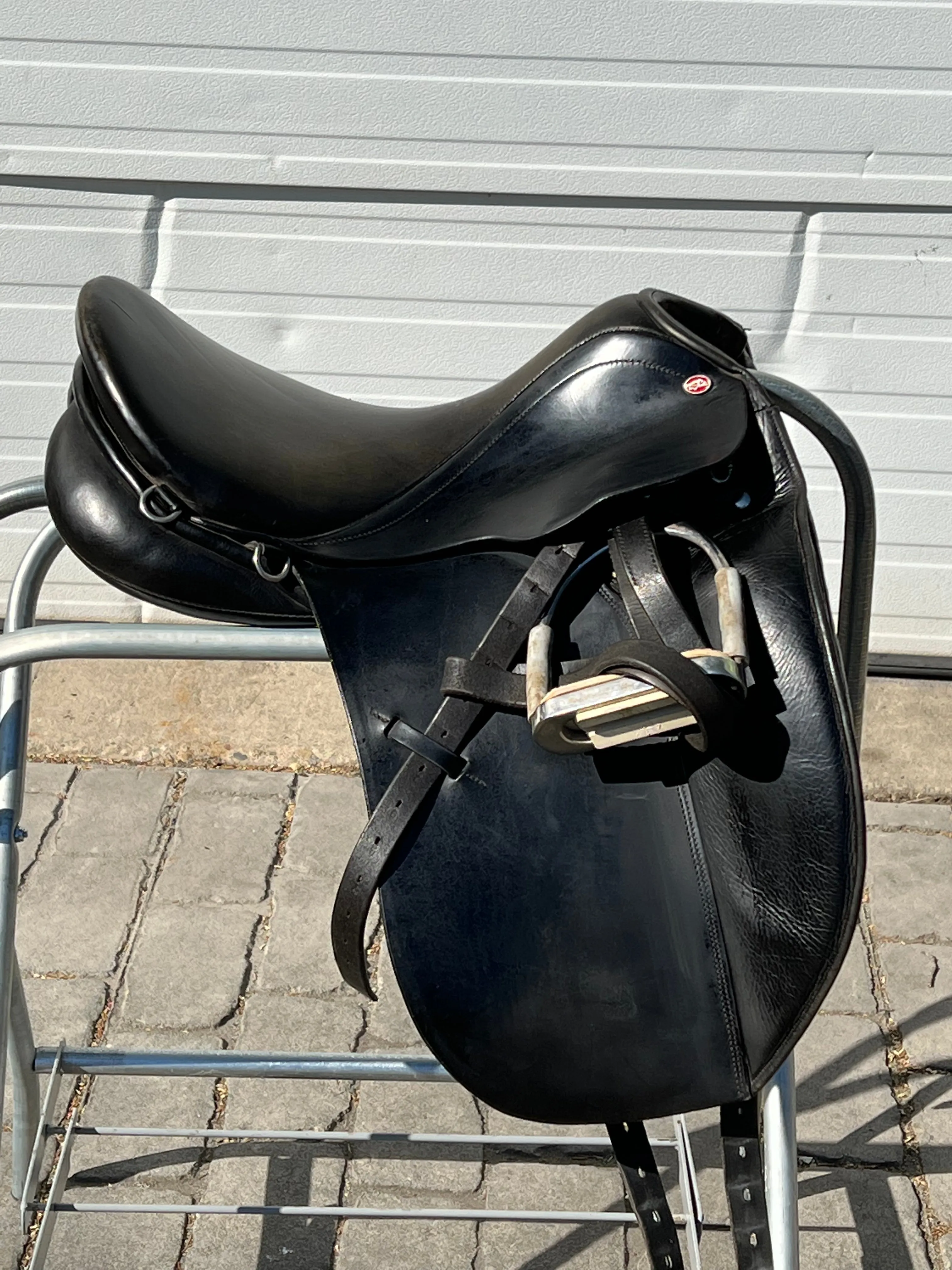 Used Courbette Bernina 17” Dressage Saddle