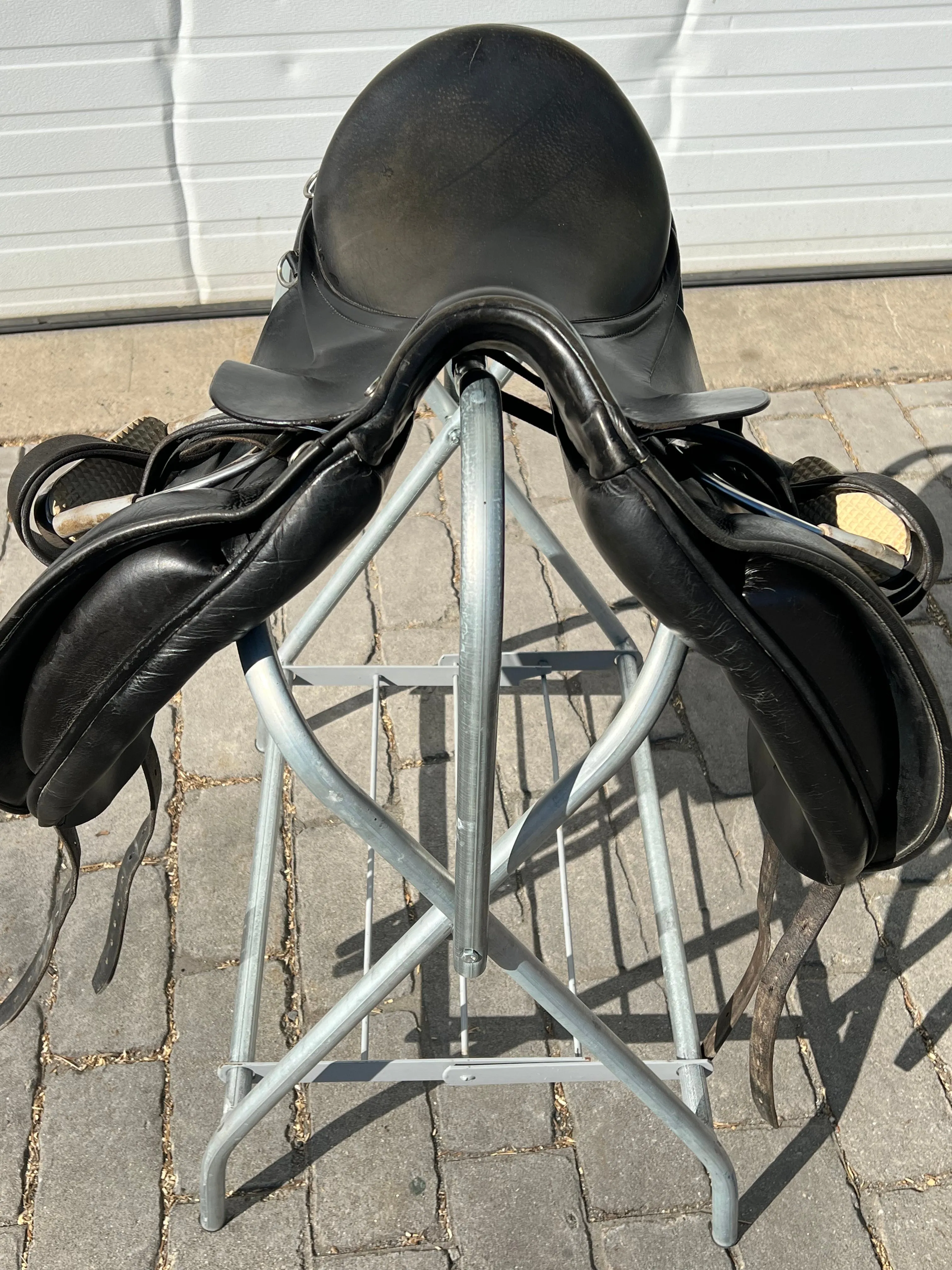 Used Courbette Bernina 17” Dressage Saddle