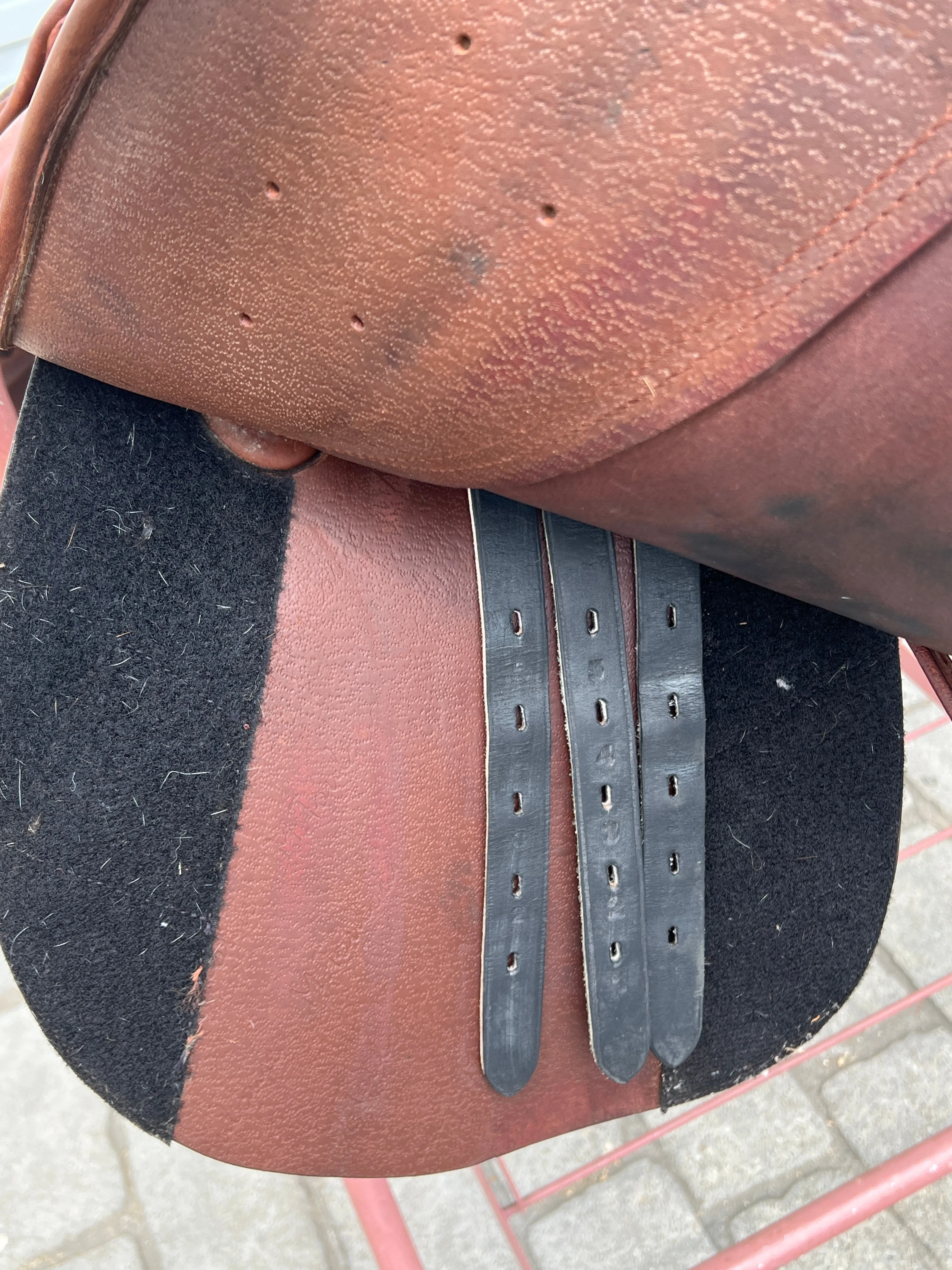 Used M. Toulouse 17.5” All Purpose English Saddle
