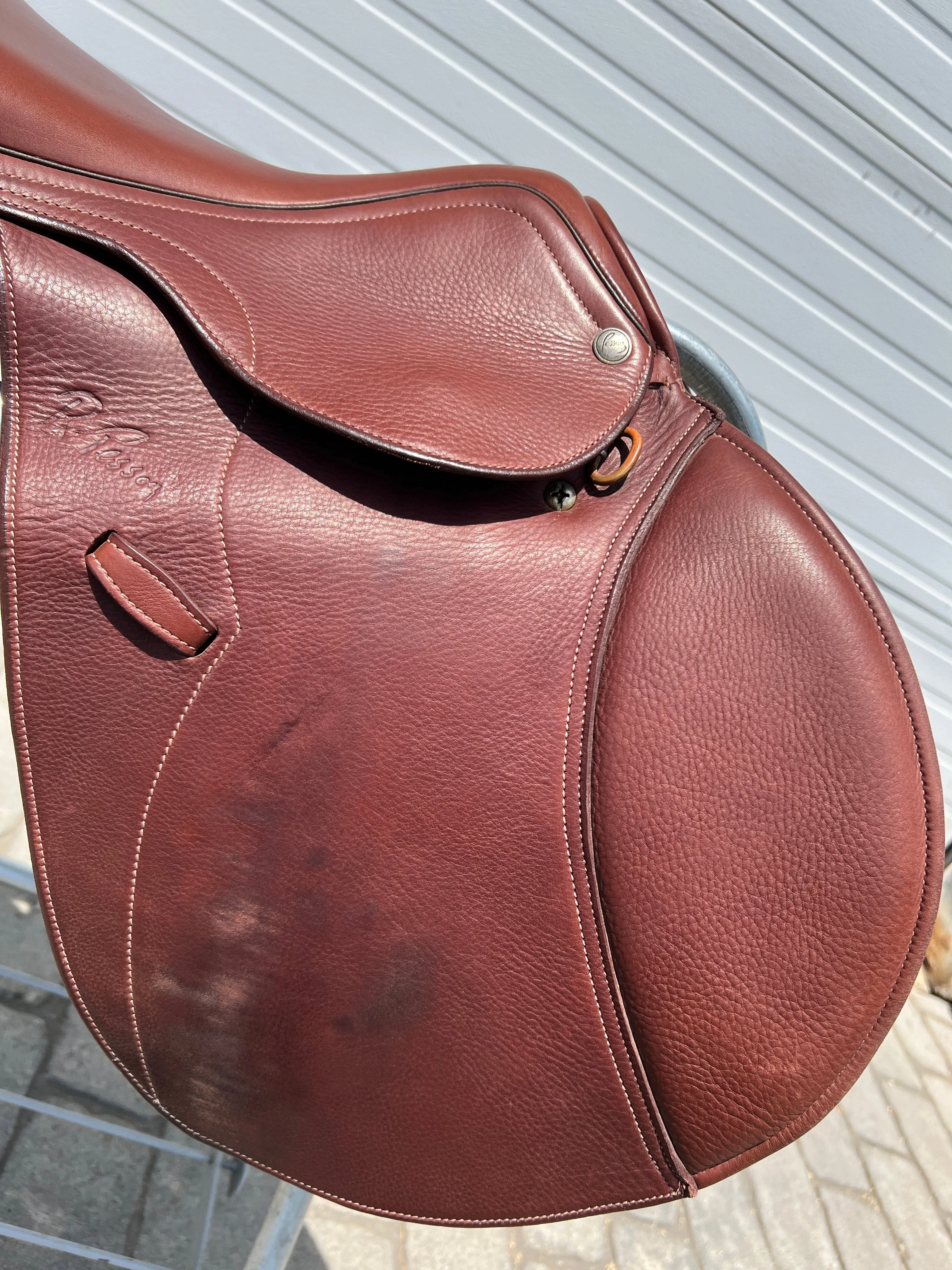 Used Rodrigo Pessoa Gen X Natural 17” XCH MF Close Contact English Saddle