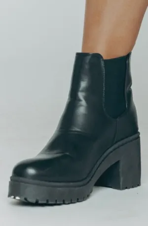 Walk The Line Boot